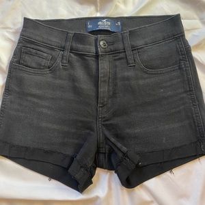 Hollister mid-rise shorts